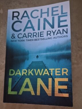 Rachel Caine & Carrie Ryan - Darkwater Lane